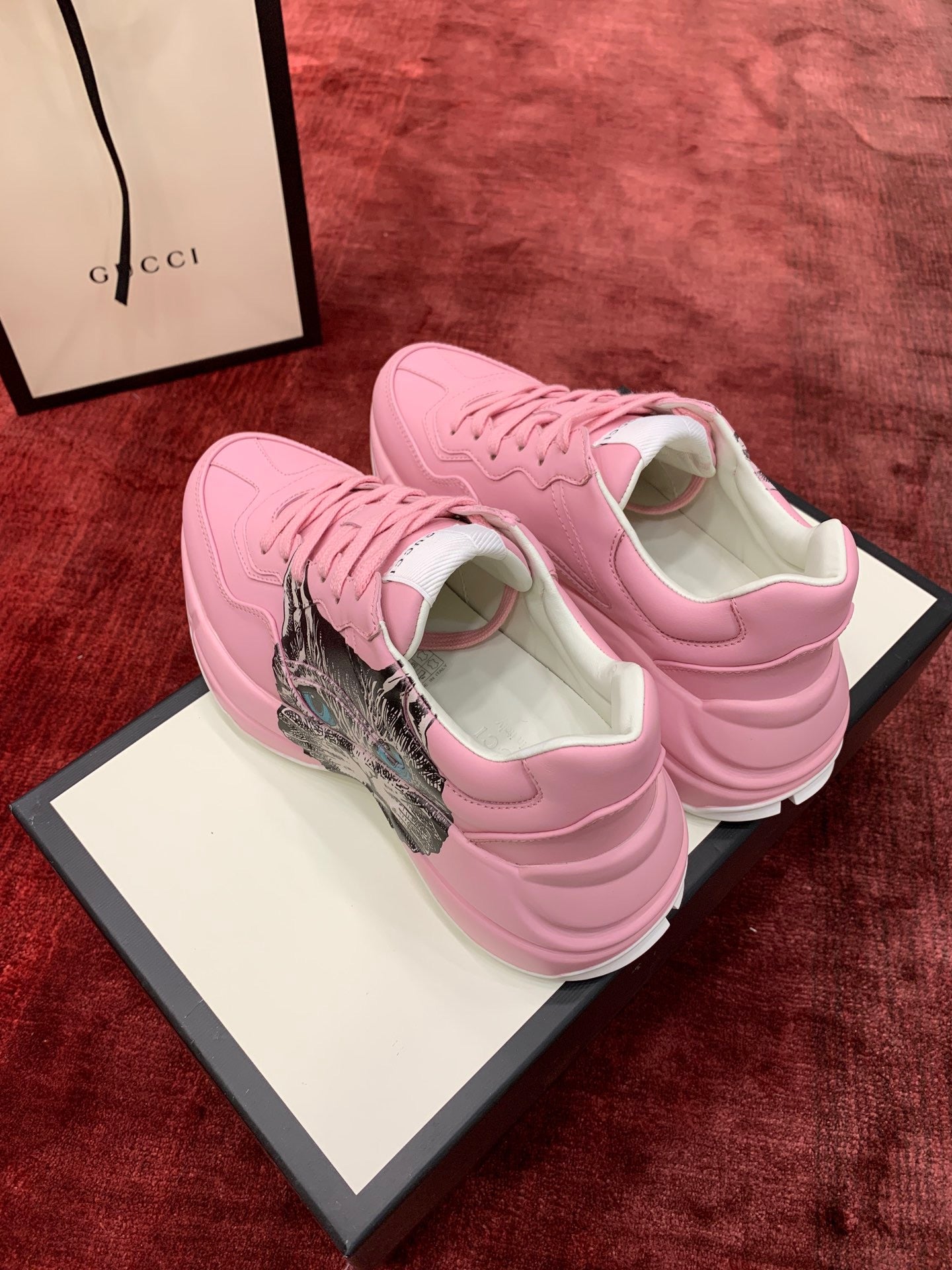 Gucci Sneakers