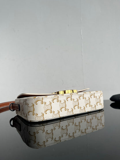 Celine Triomphe Hobo