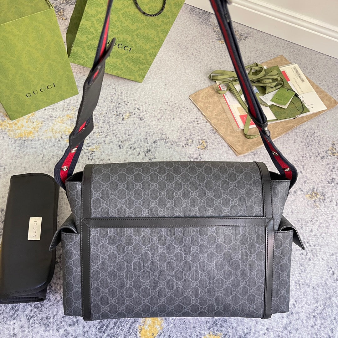 Gucci Messenger Bag