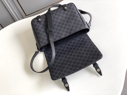 Gucci Messenger Bag