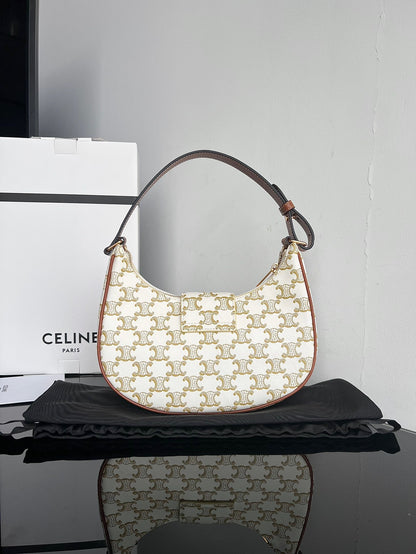 Celine Triomphe Hobo