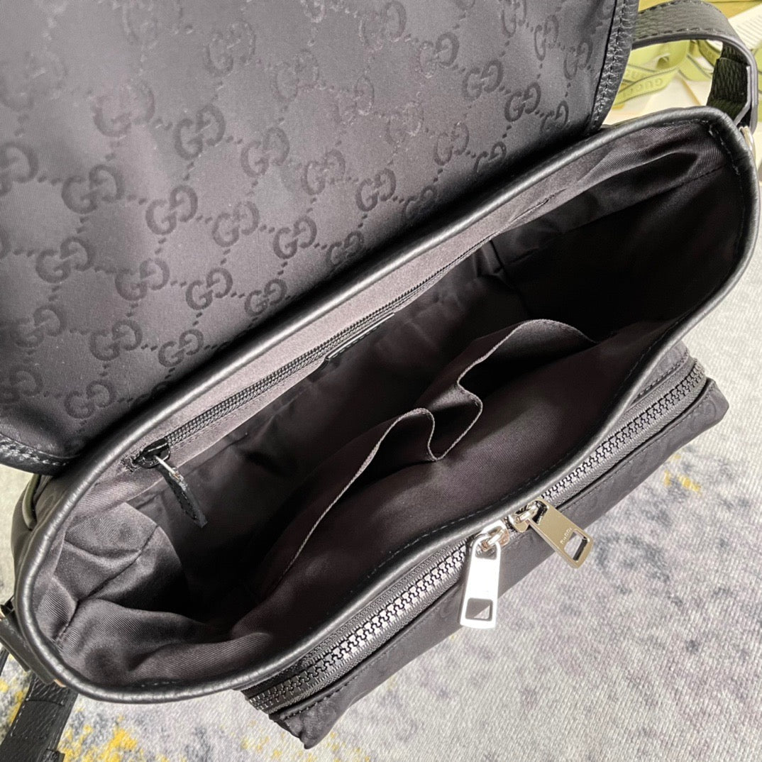 Gucci Messenger Bag