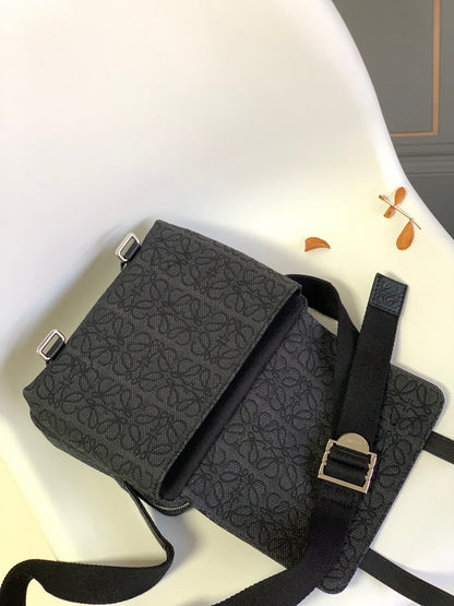 Loewe Messenger Bag