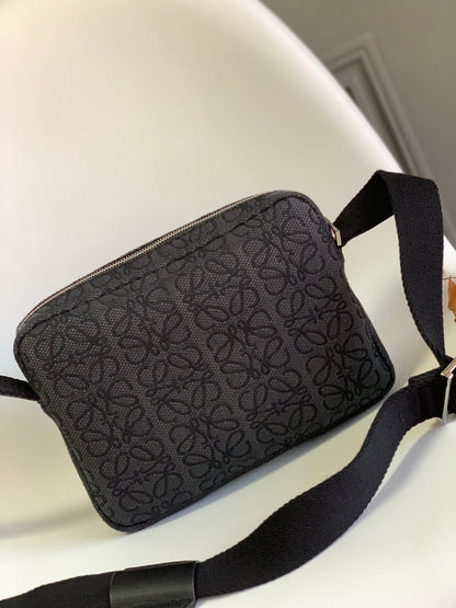 Loewe Messenger Bag