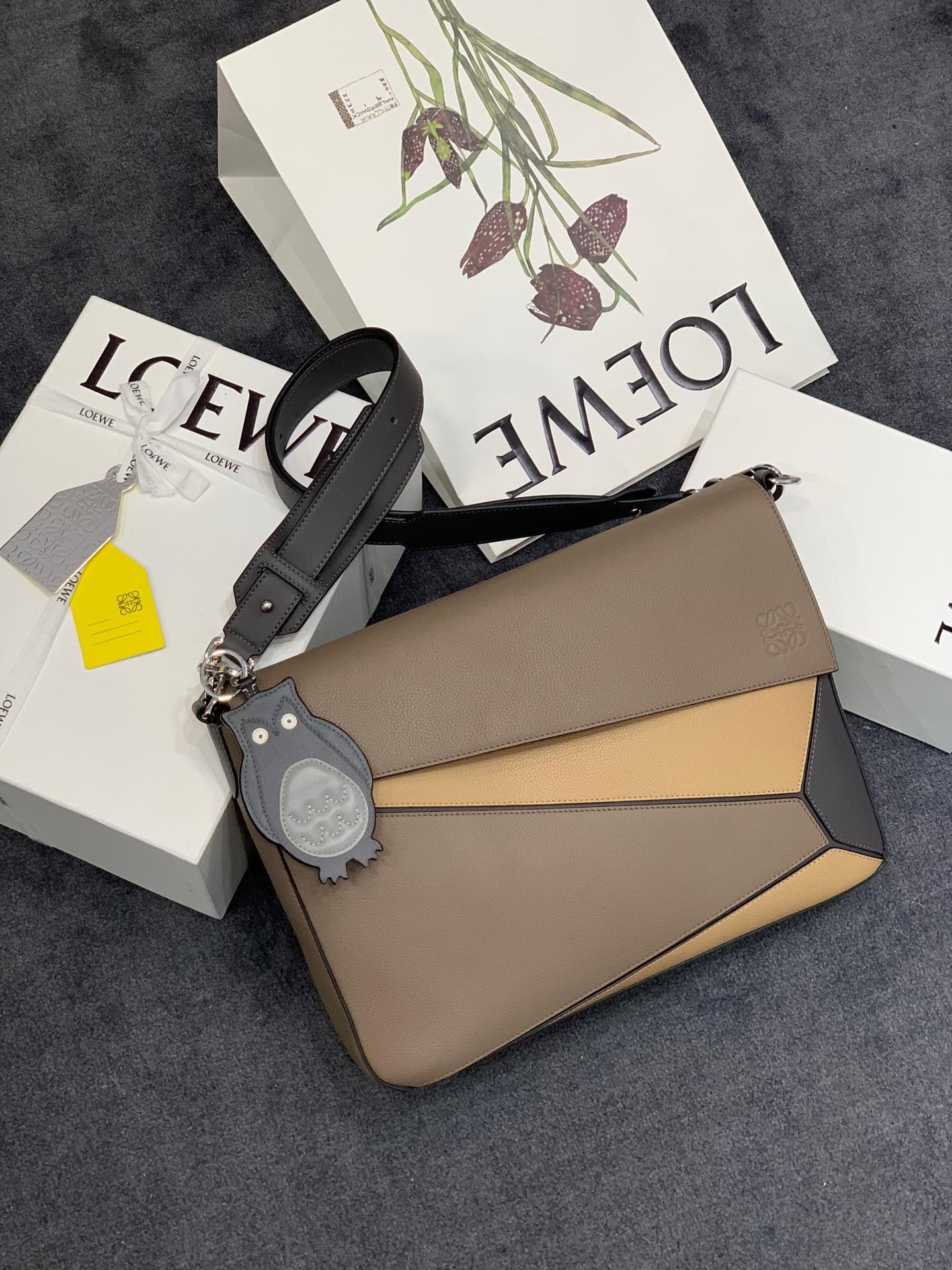 Loewe Puzzle Bag