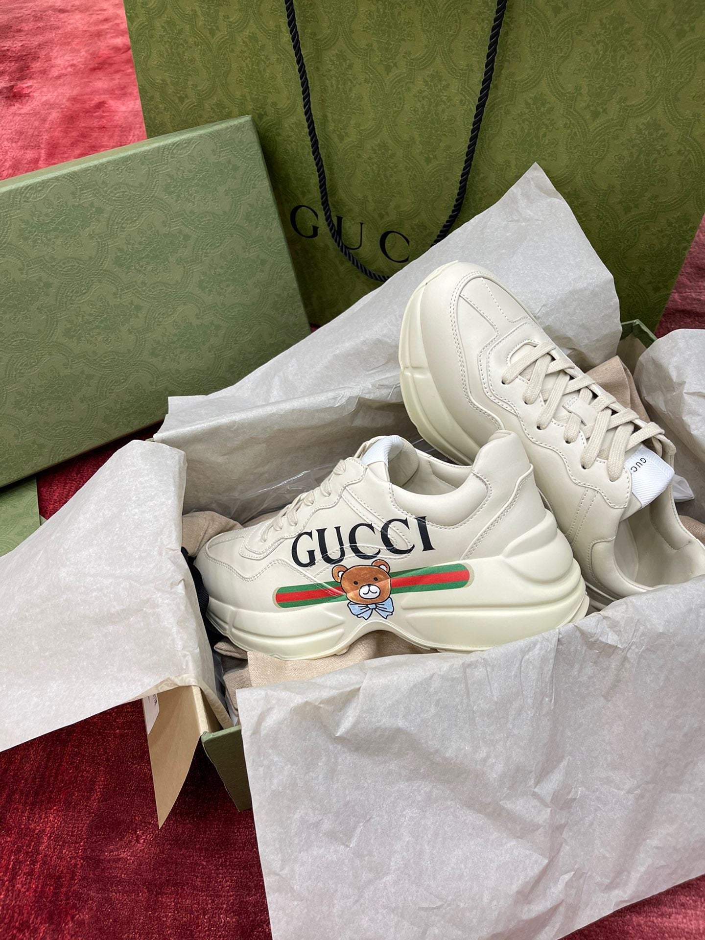 Gucci Sneakers
