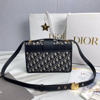 Dior Montaigne