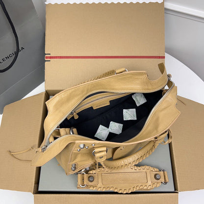 Balenciaga Le Cagole