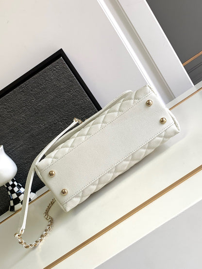 Chanel Coco Handle (23cm)
