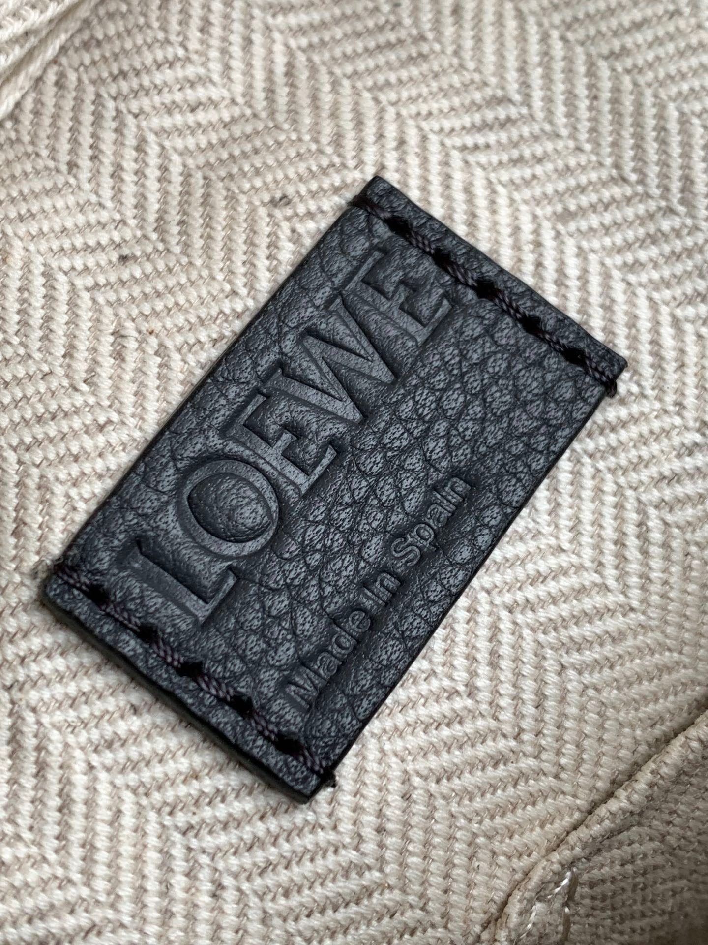 Loewe Messenger Bag