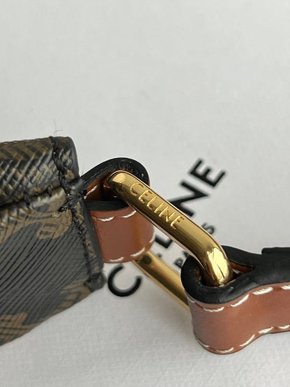 Celine Triomphe Hobo