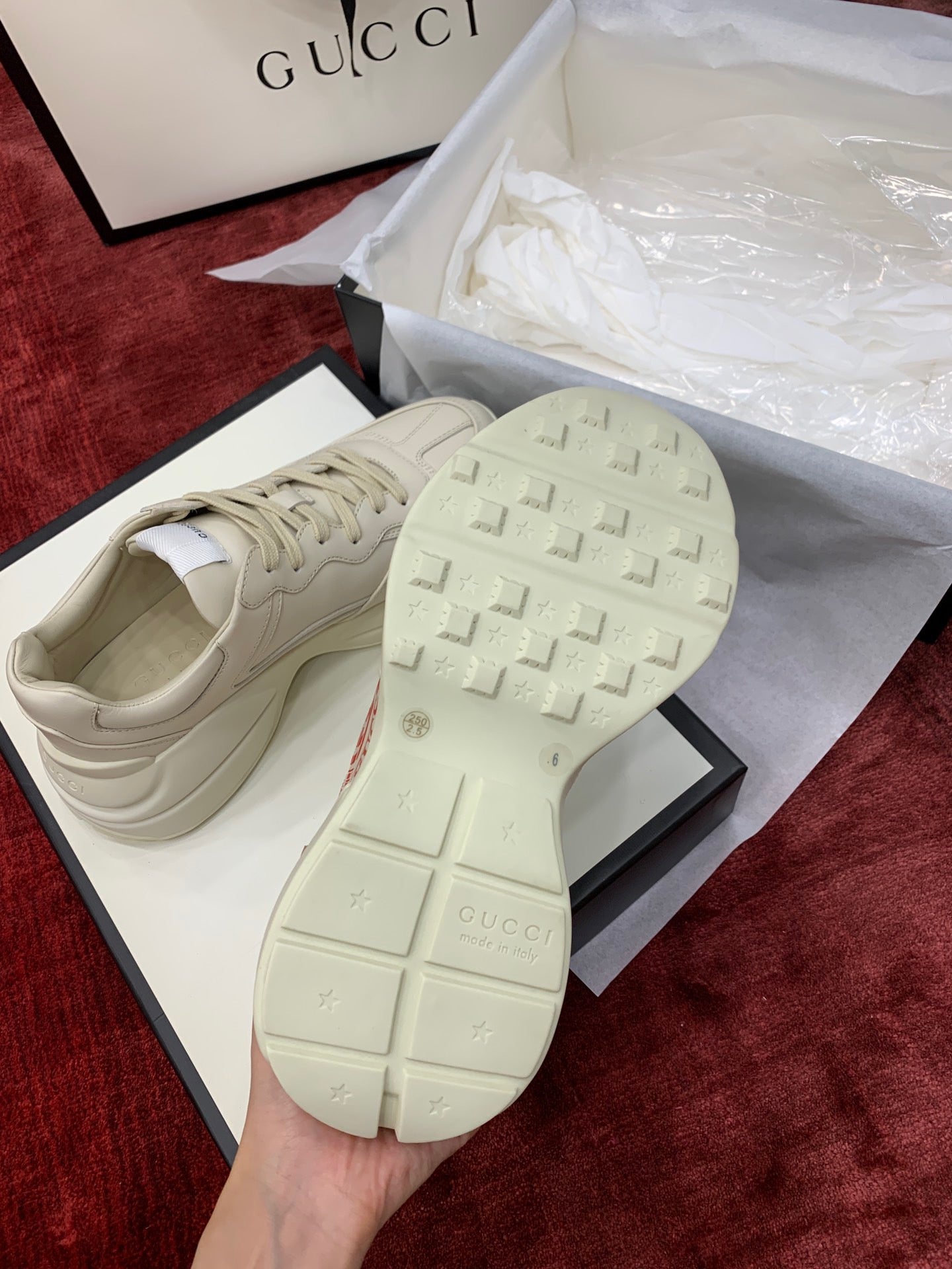 Gucci Sneakers