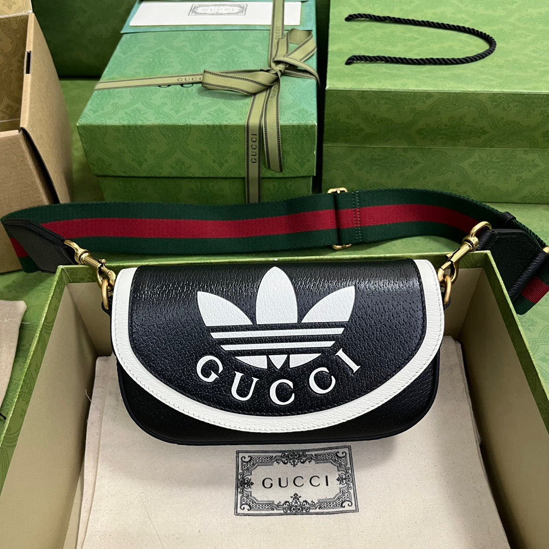 Gucci Messenger Bag